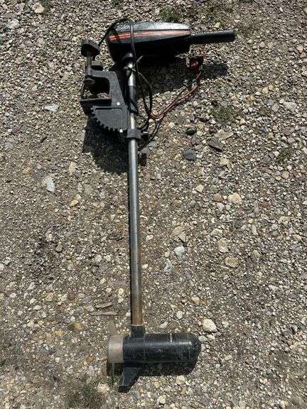 Small older trolling motor, works