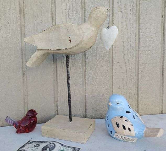 Adorable bird motif decor lot including gorgeous vintage art glass