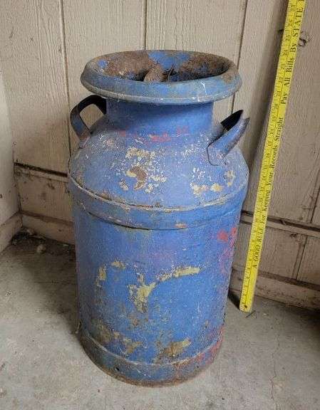 Vintage Milk Can. ~cash only ~. ( area 6)