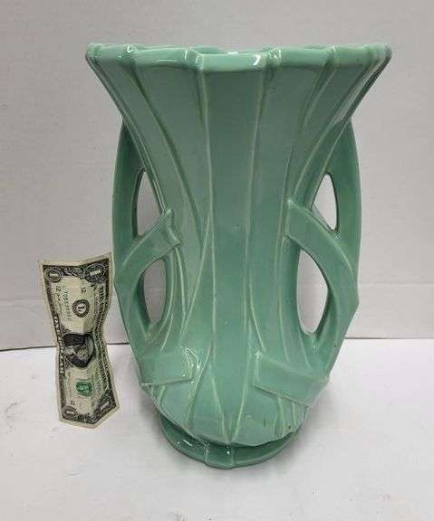 Large McCoy Vase. ~cash only ~. (4b)