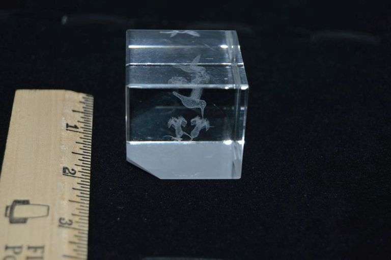 SMALL HUMMINGBIRD PAPERWEIGHT