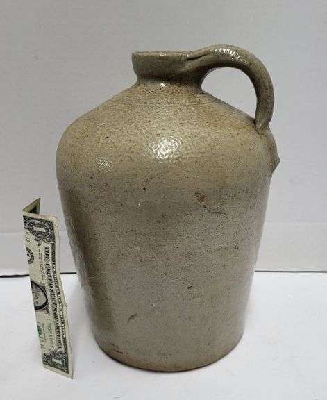 Vintage Jug.  ~cash only ~. (5C)