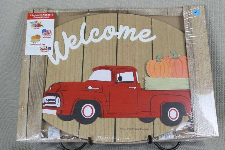 CASH ONLY New Wooden Welcome Sign with 4 Interchangeable Decorations  (L3-3)
