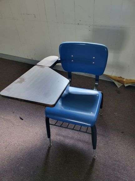 School Desk . ~ cash only ~