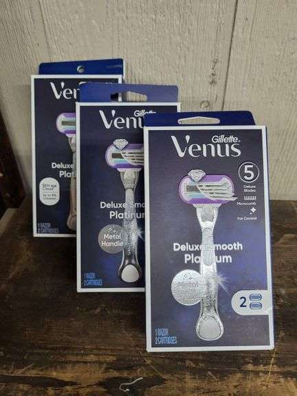 3 Boxes VENUS Razors. ~ cash only ~. (4c) - Texas Online Auction House