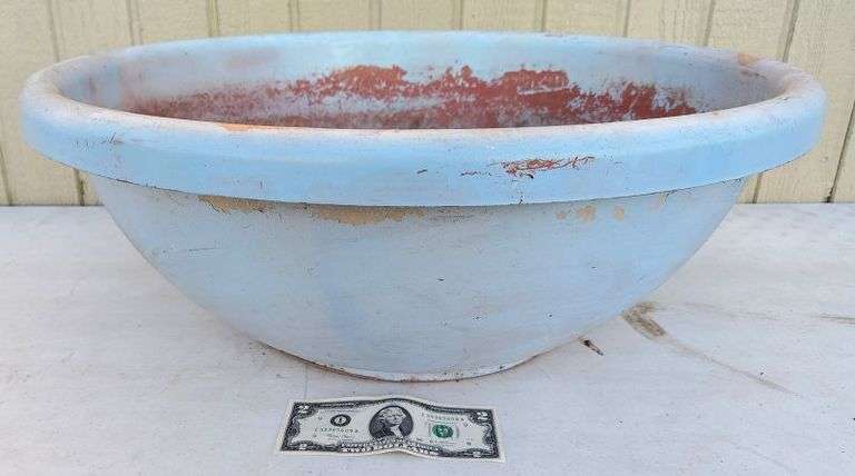 Good sized terra cotta look planter