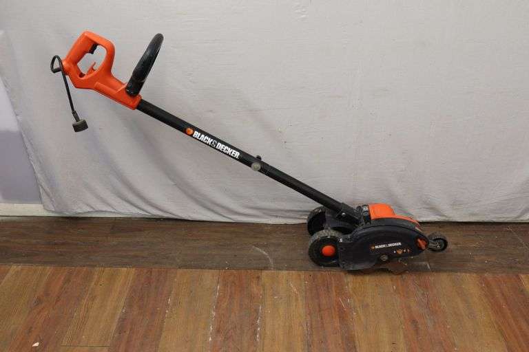 Black & Decker 2-in-1 Edger/Trencher! (RD)