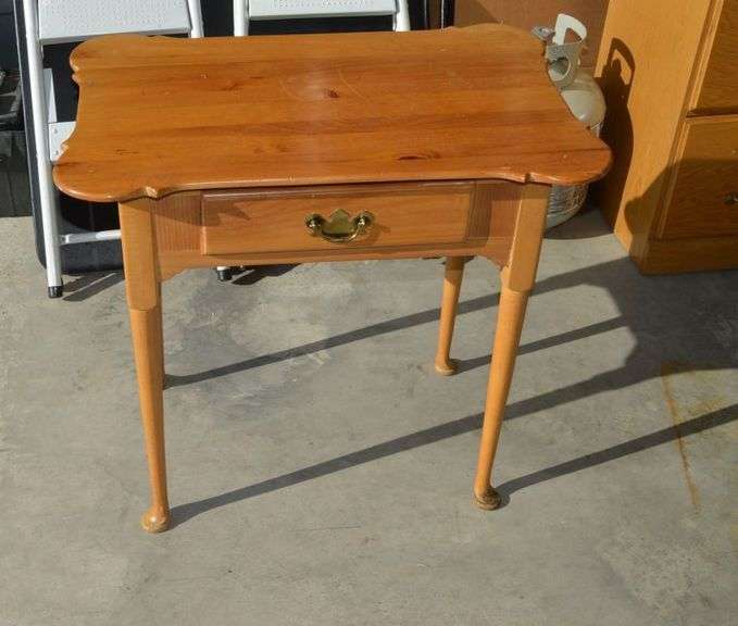SMALL TABLE/DESK - ONE OF THE FEET HAS SOME WATER DAMAGE - 26" T x 28" W x 18" D