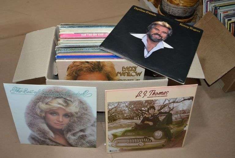 LARGE RECORD LOT: THE KENDALLS, KENNY ROGERS & MANY MORE