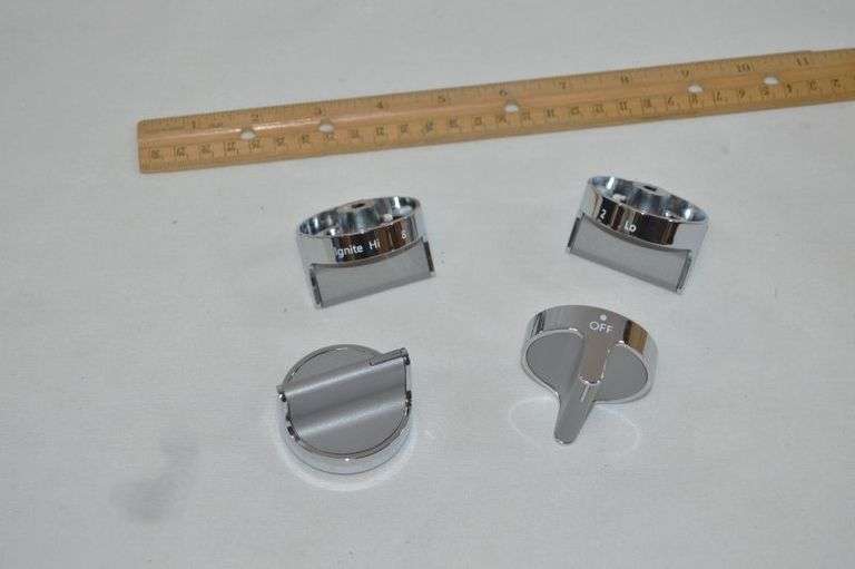 4 STOVE KNOBS - NICE SET