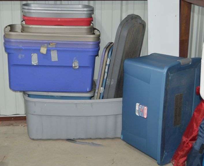 LOT OF TOTES