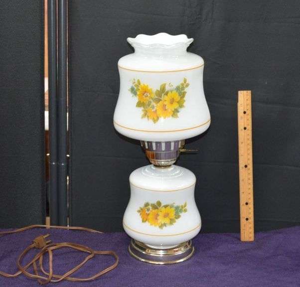BEAUTIFUL VINTAGE LAMP