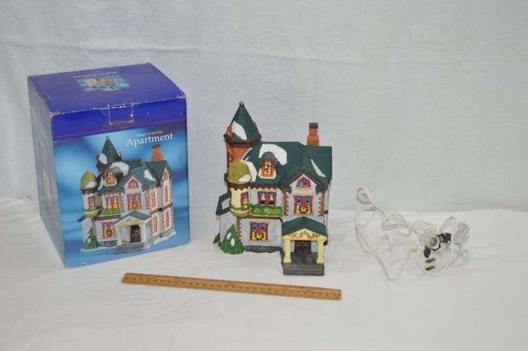 HOLIDAY TIME VILLAGE COLLECTIBLE APARTMENT