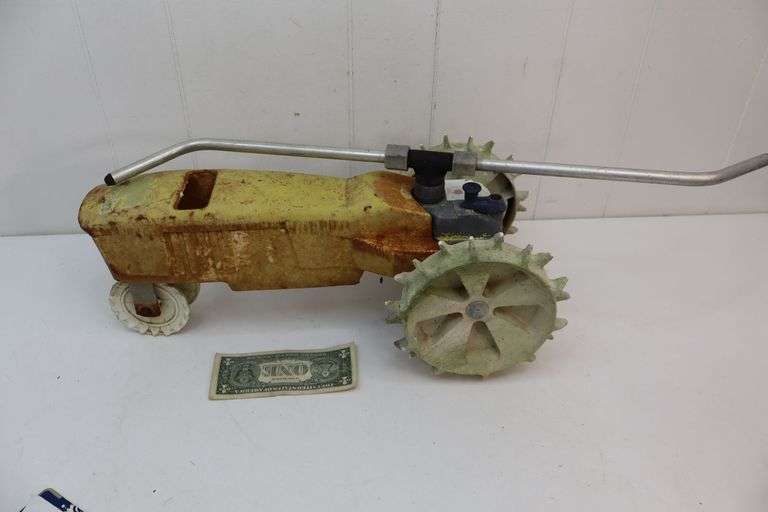 Vintage Tractor Sprinkler! (13C)