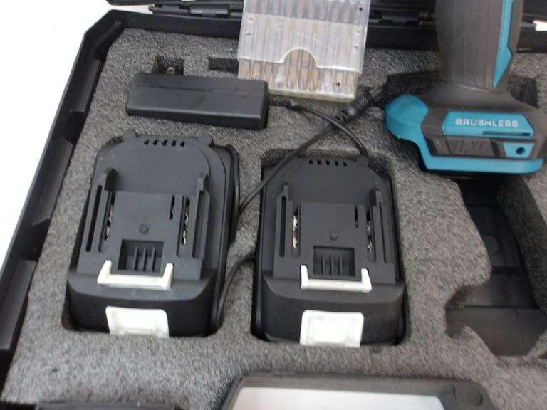 NEW 20v Impact Kit w/2 Batteries & Hard Cary Case! (11C)