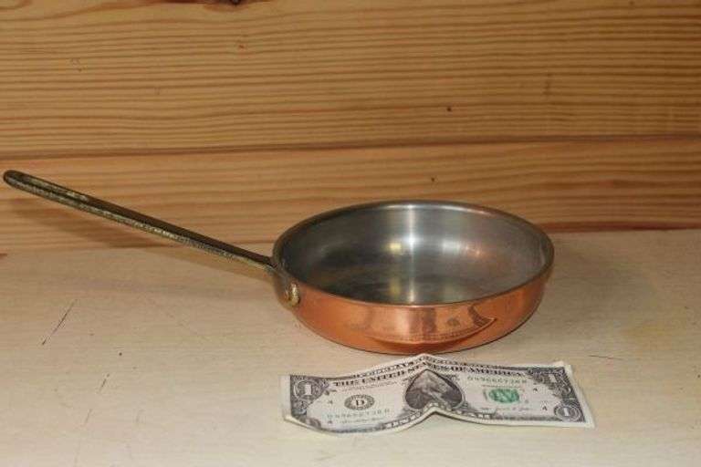 Vintage Copper Sautee Pan with Brass Handle and Aluminum Coating.  R418