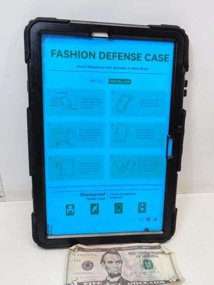 Tablet - iPad Cover- With grip on the back
