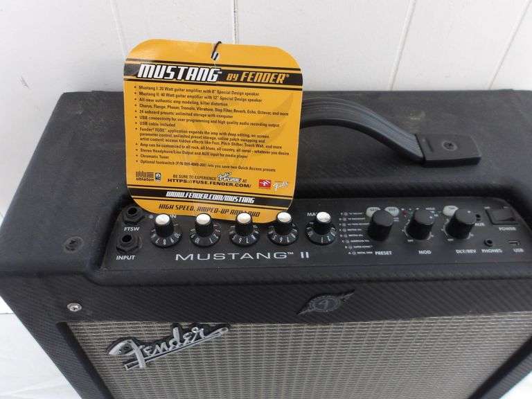 $ Fender Mustang II Guitar Amp! Excellent condition! (W1)