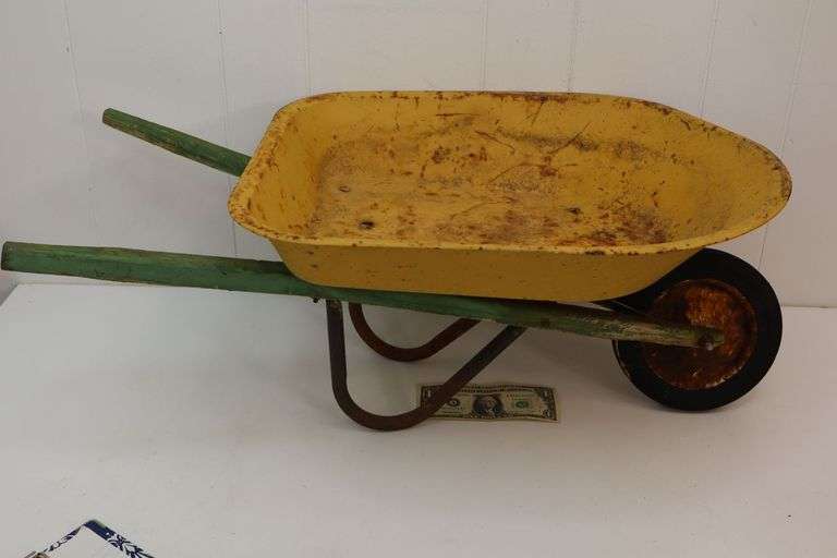 Awesome Vintage Child's Metal Wheelbarrow! Neat! Needs some TLC/tightening. (11D)