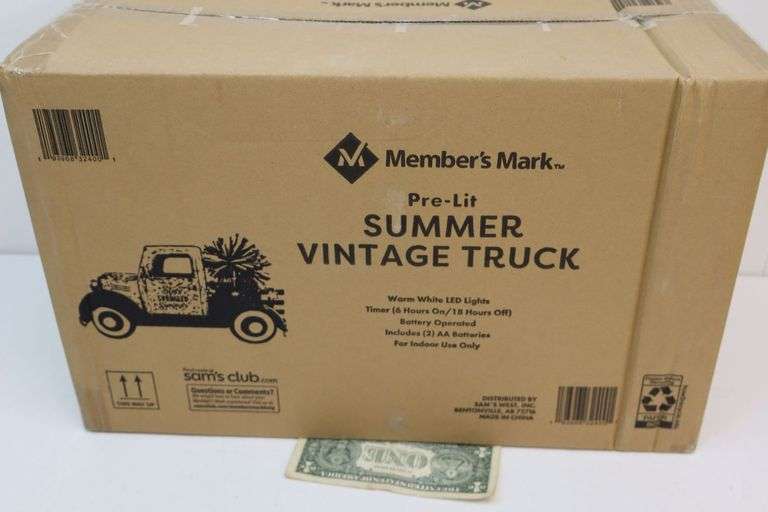 NEW Member's Mark *Large* Pre-Lit Summer Vintage "Star Spangled Summer" Metal Decorative Truck! (6C)