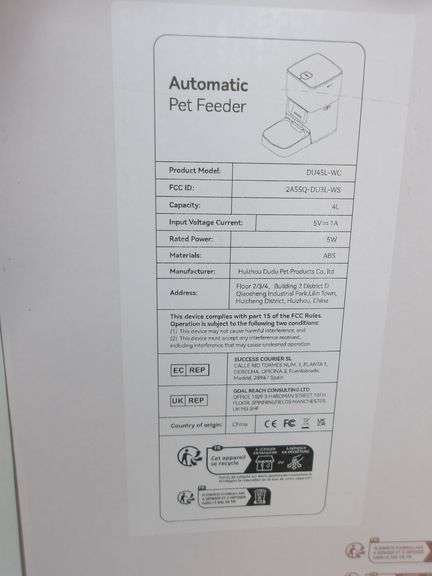 NEW *Large* Automatic Pet Feeder! Nice! (2C)