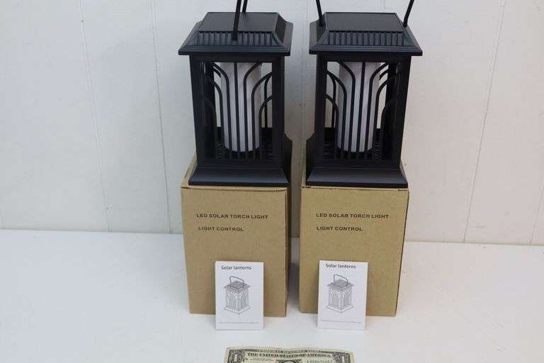 NEW Lot of TWO LED Solar Torch Lanterns! (1C)