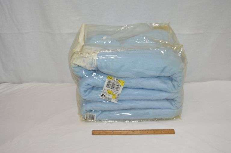 ELECTRIC BLANKET - LOOKS NEW/UNUSED