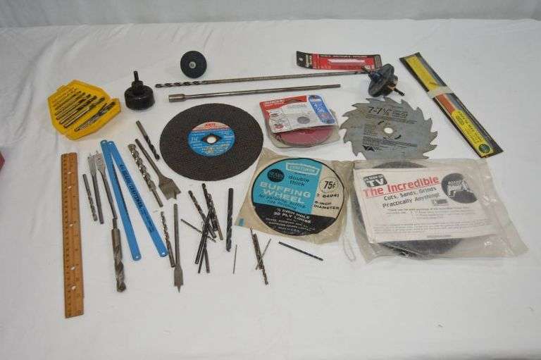 LARGE LOT OF ASSORTED TOOLS