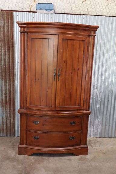 Beautiful 2-Piece Armoire!! Excellent condition! 44x24x78 (RD)