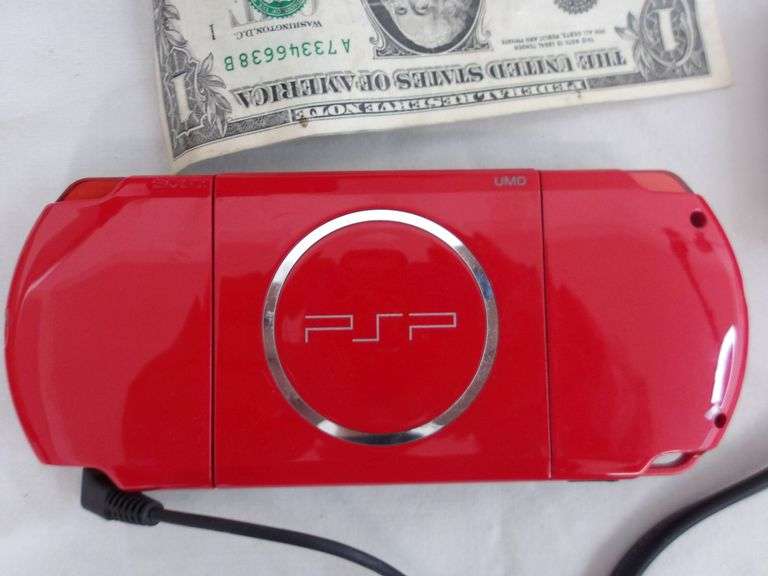 NICE Sony PSP 3000! NEW battery! Works all the way! (9C)