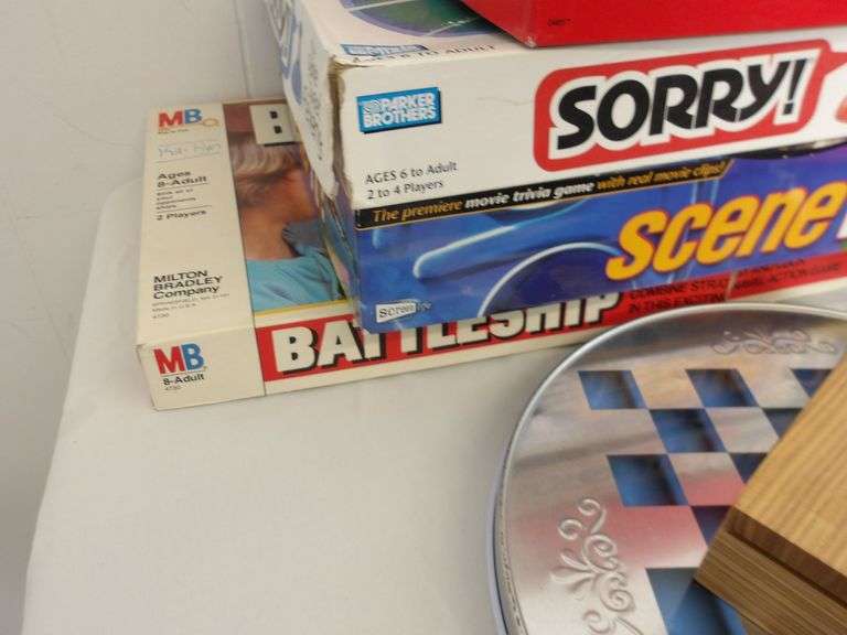 Large Lot of Assorted Board Games! (8C)