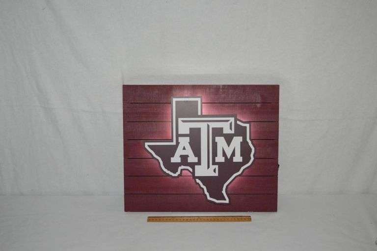 TEXAS A&M LIGHTED SIGN