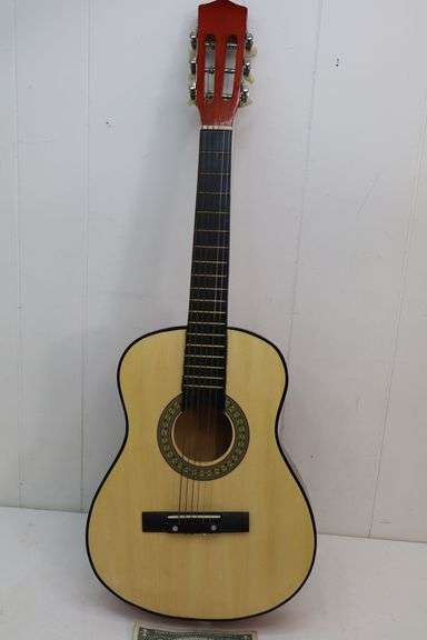 Small Student Acoustic Guitar! (9A)