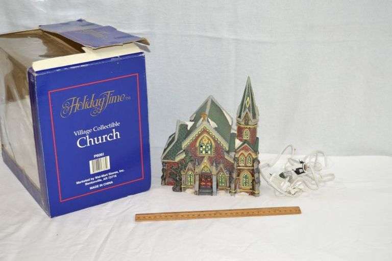HOLIDAY TIME VILLAGE COLLECTIBLE CHURCH
