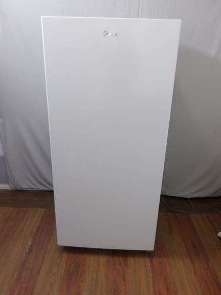 $$$ BRAND NEW Midea 21 Cubic Ft Large Capacity *CONVERTIBLE* Freezer/Refrigerator!! (Can be used as a freezer OR refrigerator!) $900+ Retail! (RD)