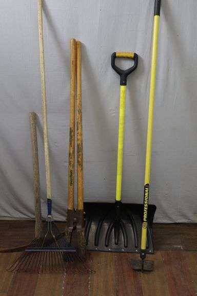 Lot of Assorted Farm/Garden Tools! (PW)
