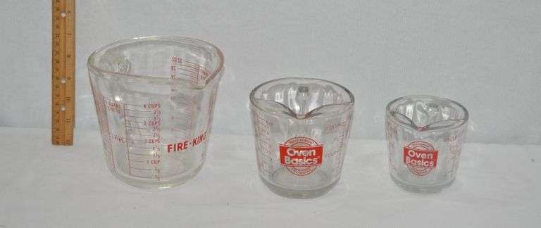 SET OF 3 GLASS MEASURING CUPS