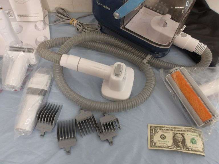 Homeika Pet Grooming Vacuum w/Accessories! Like new! Works great! (4B)