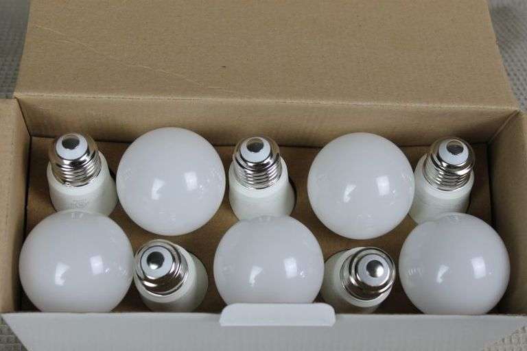 CASH ONLY New Box of 10 LED Light Bulbs - 100W   (L1-2)