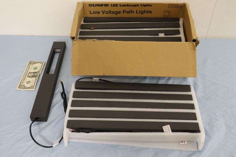 NEW $ NEW Sunvie LED Low-Voltage Pathway Landscape Lights 12-PACK! Nice! (1B)