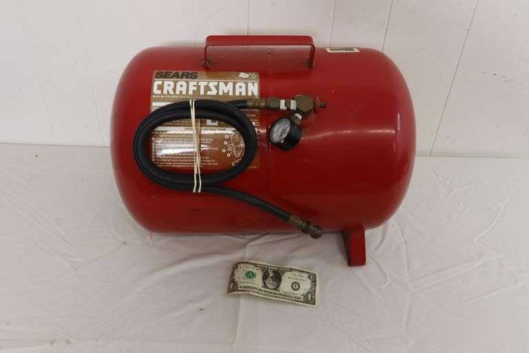 Sears Craftsman Air Tank! Works. Gauge plastic is cracked, but still works just fine. (7D)