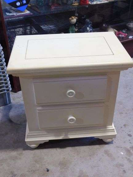 BROYHILL Bedroom End Table- Solid Wood-