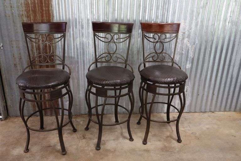 Set of THREE Nice Counter-Height Bar Stools! (RD)