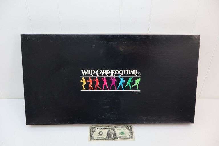 NEW Vintage Wild Card Football Board Game Set! (4B)