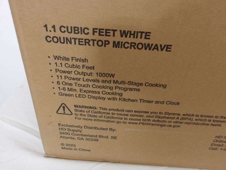 NEW Seasons 1.1 cu ft Microwave! White. (14D)