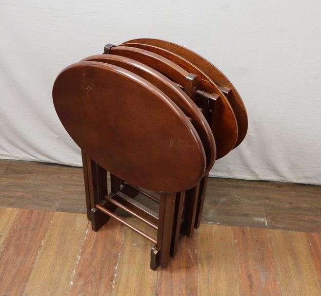 Nice Set of Wooden TV Tray Tables w/Stand! (RD)