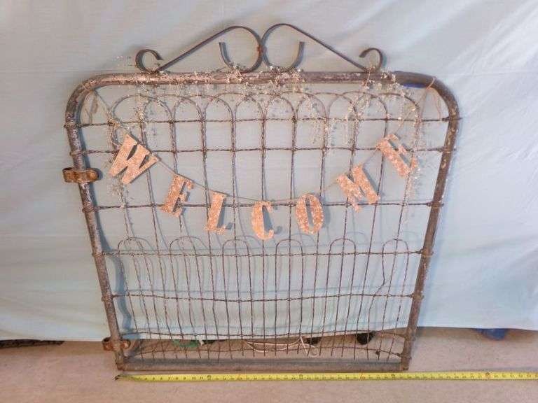 Vintage customized 38" entry gate w/ welcome sign