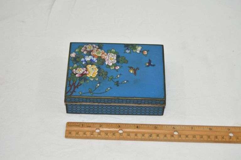 VINTAGE JAPANESE CLOISONNE TRINKET BOX MARKED C.P.O.