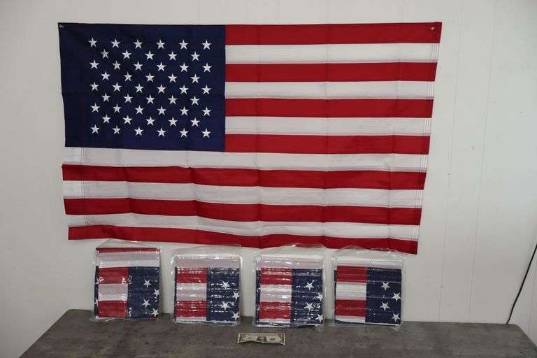 NEW Lot of FIVE US Flags! (15B)