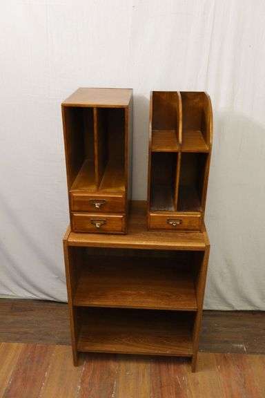 Small Bookcase & 2 Wooden Organizers! (RD)